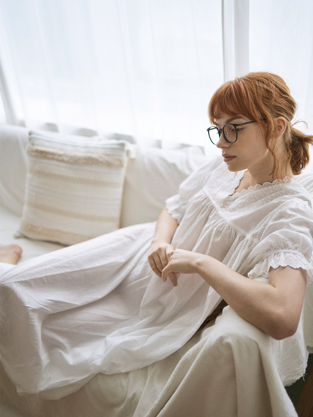 코즈넉 KOZNOK - 벨리사 레이스 프릴 반팔 면 잠옷 파자마 여성 수면 홈웨어 실내복 원피스