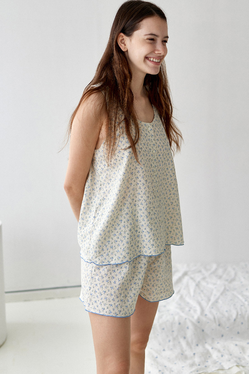 코즈넉 KOZNOK - 내추럴 플라워 민소매 여자 여름 홈웨어세트 잠옷세트 파자마세트 2컬러